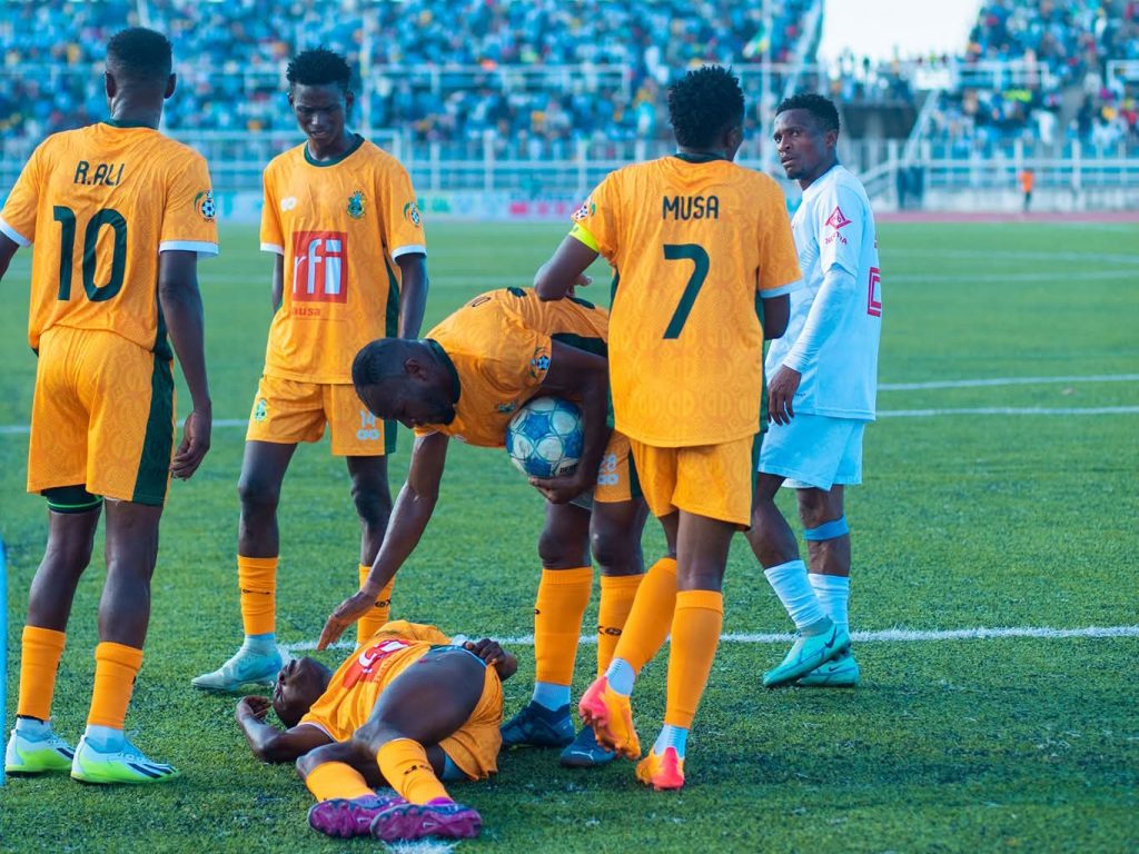 Action from Nigeria Premier Football League match Kano Pillars vs Enugu Rangers