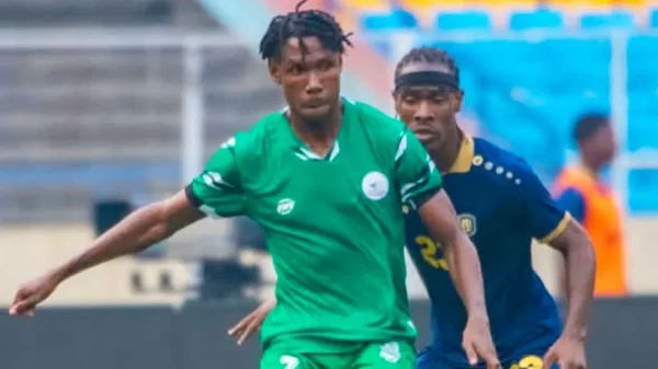 Finidi George's Rivers United ahead of the match