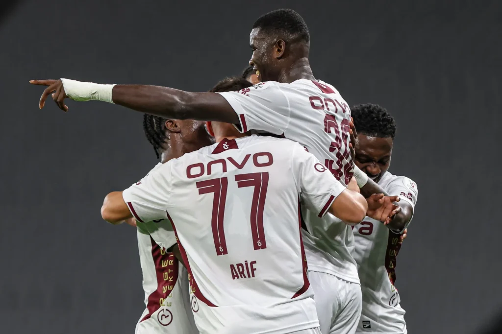 Paul Onuachu celebrates second goal for Trabzonspor vs Karagümrük