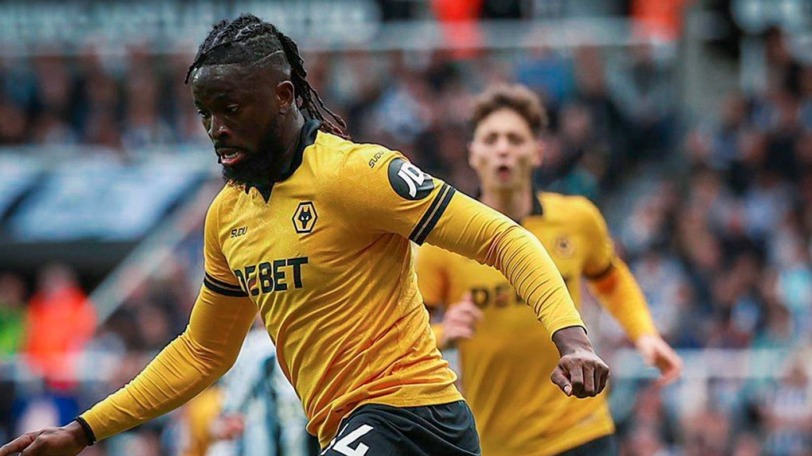Tolu Arokodare makes Premier League debut for Wolves after World Cup setback