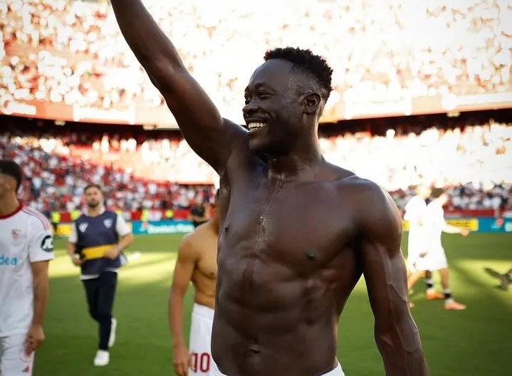 Akor Adams celebrate Sevilla 4-1 victory over Barcelona