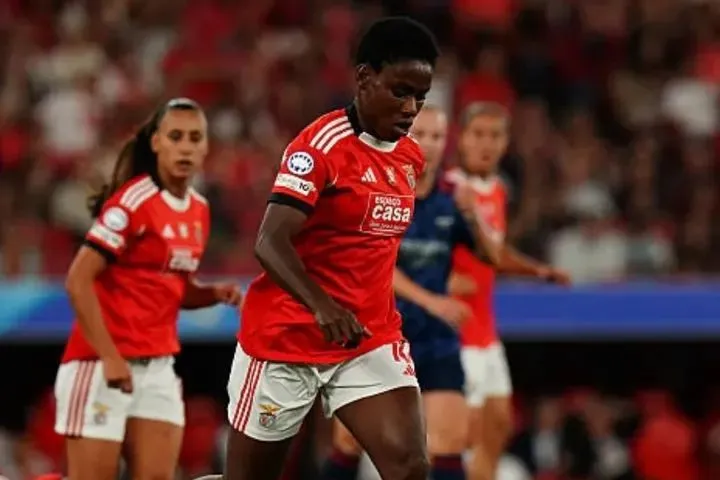 Christy Ucheibe in action for Benfica vs Arsenal Women