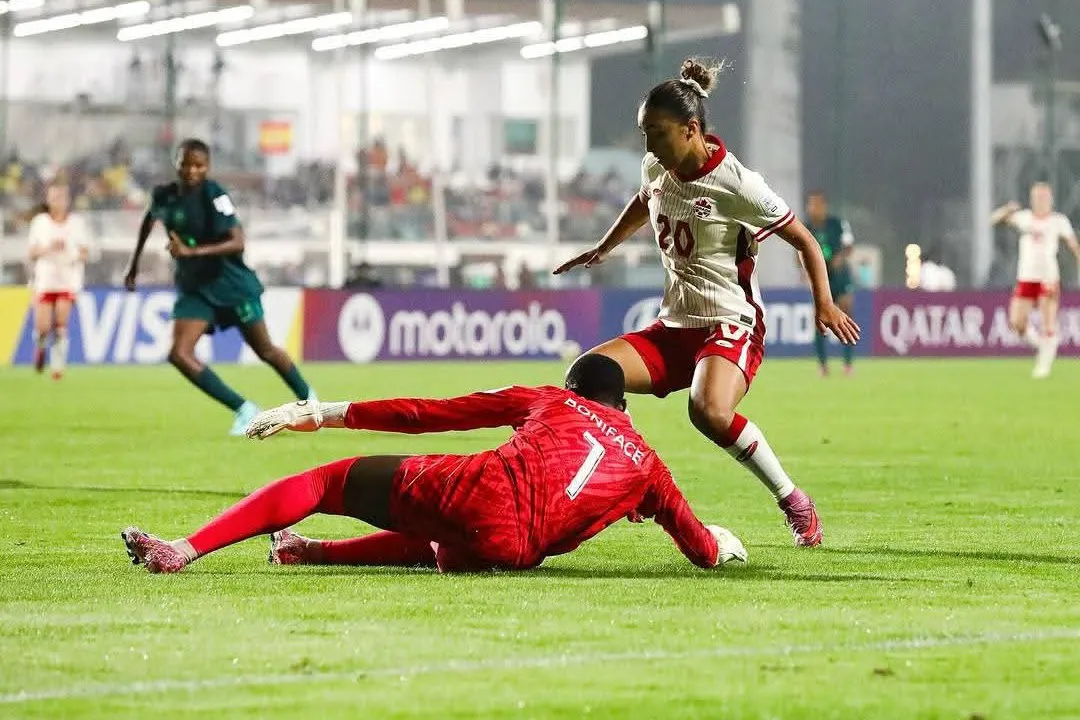 Julia Amireh scoring for Canada U-17 women