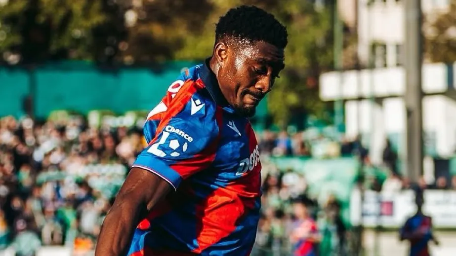 Rafiu Durosinmi Extends Scoring Run