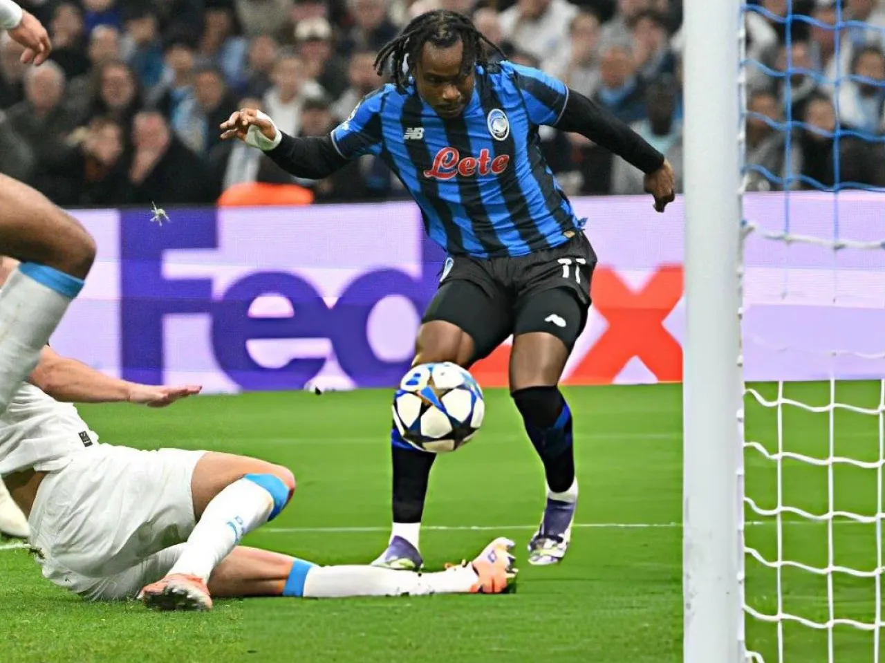Ademola Lookman frustrated in Atalanta vs Marseille