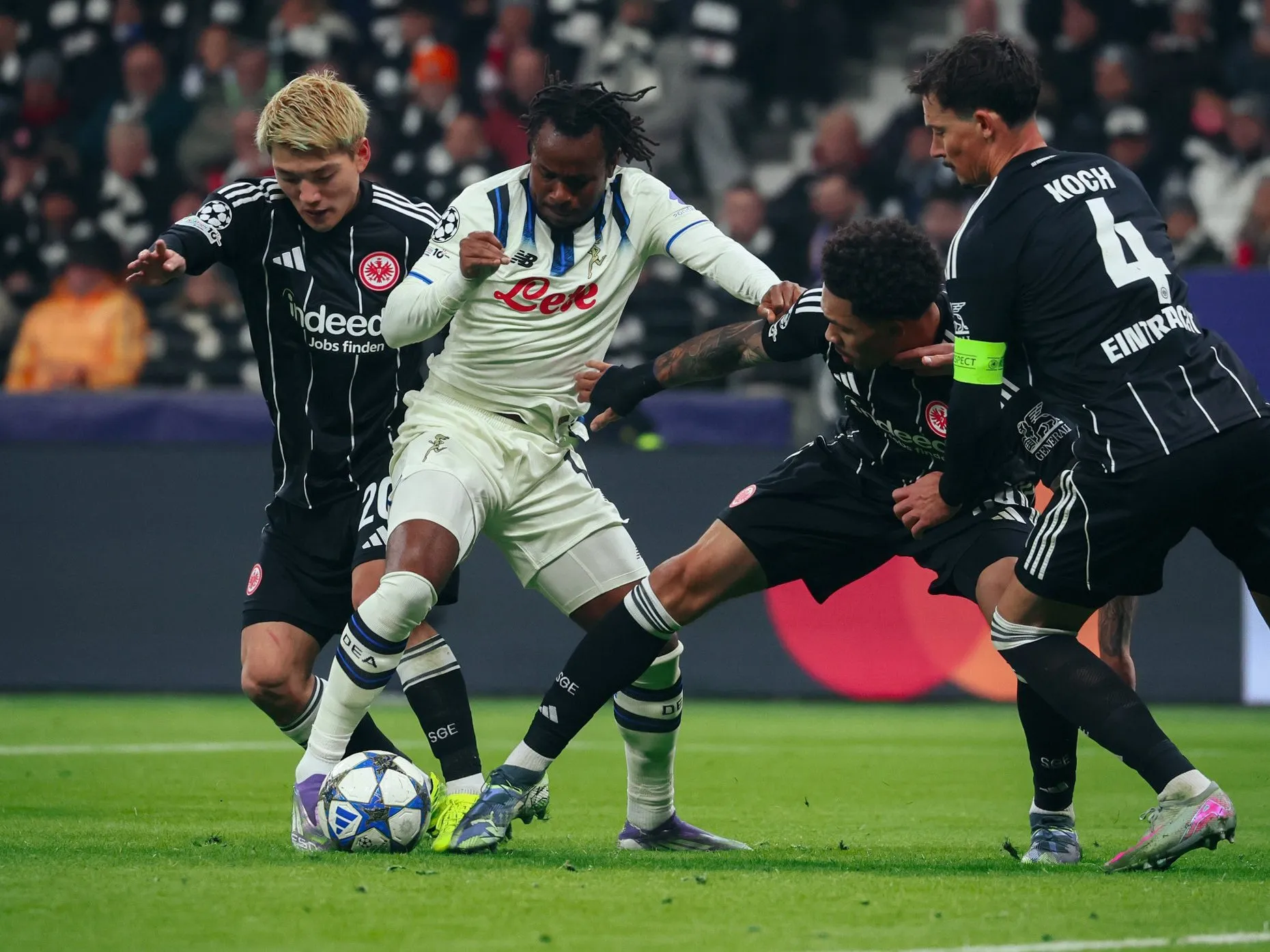 Ademola Lookman scores and assist for Atalanta vs Frankfurt